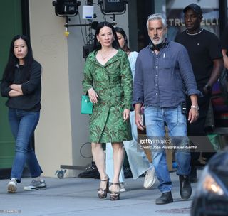 Lucy Liu feet photo 3