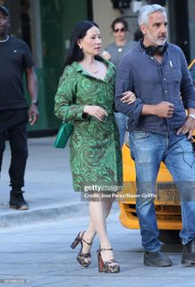Lucy Liu feet photo 1