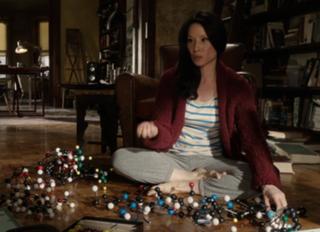 Lucy Liu feet photo thumbnail
