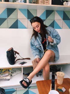 Lucy Loken feet photo 12