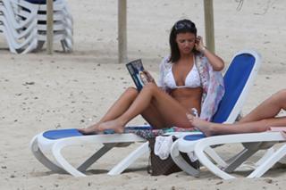 Lucy Mecklenburgh feet photo thumbnail