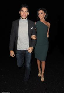 Lucy Mecklenburgh feet photo thumbnail