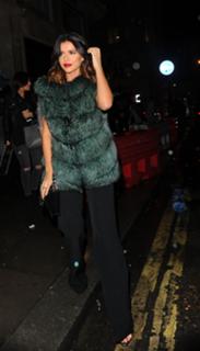 Lucy Mecklenburgh feet photo thumbnail