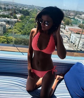 Lucy Mecklenburgh feet photo thumbnail