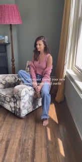 Lucy Mecklenburgh feet photo thumbnail