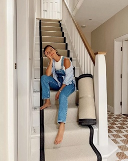 Lucy Mecklenburgh feet photo thumbnail
