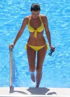 Lucy Mecklenburgh feet photo thumbnail