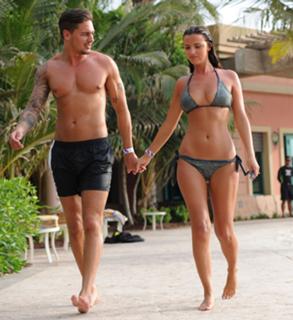 Lucy Mecklenburgh feet photo thumbnail
