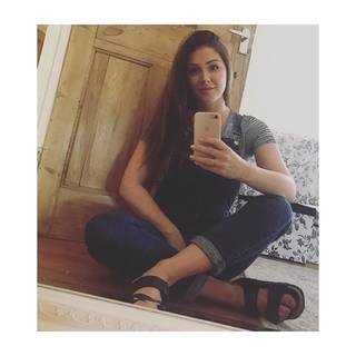 Lucy Pinder feet photo thumbnail