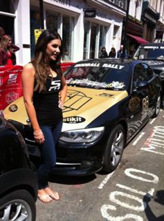 Lucy Pinder feet photo thumbnail