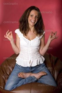 Lucy Porter feet photo 7