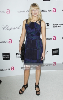 Lucy Punch feet photo thumbnail