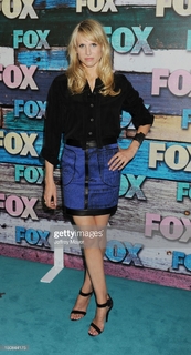 Lucy Punch feet photo thumbnail