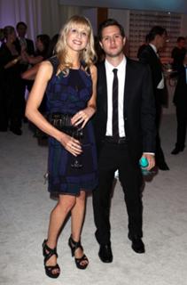 Lucy Punch feet photo thumbnail