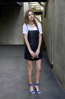 Lucy Watson feet photo thumbnail