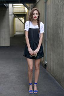 Lucy Watson feet photo thumbnail