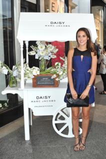 Lucy Watson feet photo thumbnail