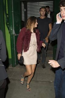 Lucy Watson feet photo thumbnail