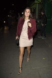 Lucy Watson feet photo thumbnail