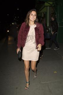 Lucy Watson feet photo thumbnail