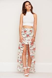 Lucy Watson feet photo thumbnail