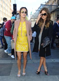 Lucy Watson feet photo thumbnail