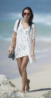 Lucy Watson feet photo thumbnail