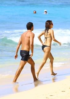 Lucy Watson feet photo thumbnail