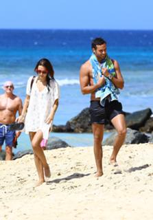 Lucy Watson feet photo thumbnail