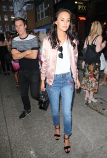 Lucy Watson feet photo thumbnail