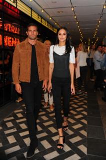 Lucy Watson feet photo thumbnail