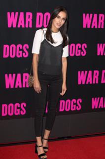 Lucy Watson feet photo thumbnail