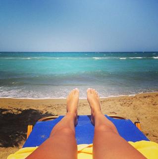 Lucy Watson feet photo thumbnail