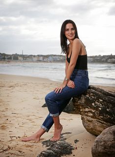 Lucy Watson feet photo thumbnail