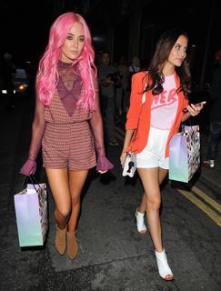 Lucy Watson feet photo thumbnail