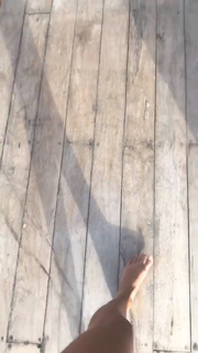 Lucy Watson feet photo thumbnail