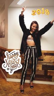 Lucy Watson feet photo thumbnail