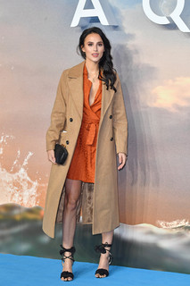 Lucy Watson feet photo thumbnail