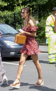 Lucy Watson feet photo thumbnail