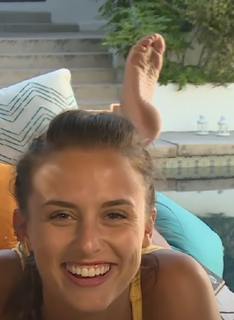 Lucy Watson feet photo thumbnail