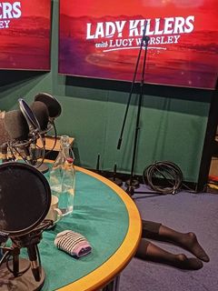 Lucy Worsley feet photo 1