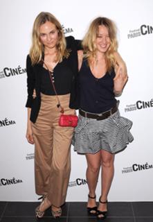 Ludivine Sagnier feet photo thumbnail