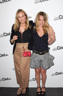 Ludivine Sagnier feet photo thumbnail