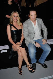 Ludivine Sagnier feet photo thumbnail