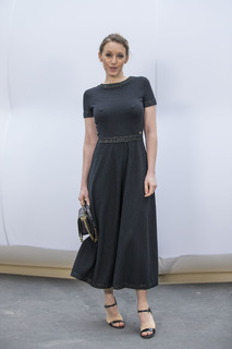 Ludivine Sagnier feet photo thumbnail