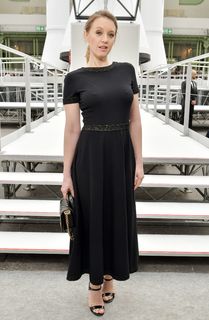 Ludivine Sagnier feet photo thumbnail