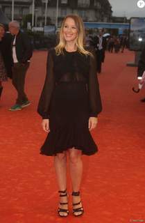 Ludivine Sagnier feet photo thumbnail