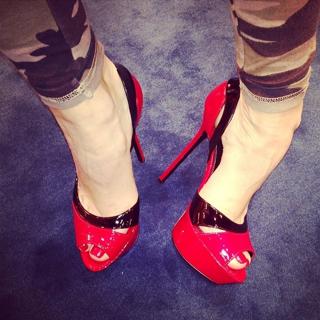Ludmilla Radchenko feet photo 1