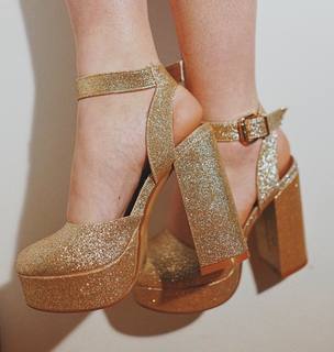 Ludovica Bizzaglia feet photo 8