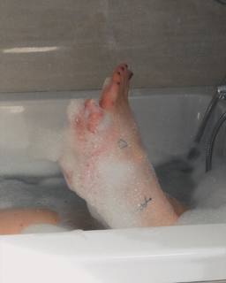 Ludovica Bizzaglia feet photo 20